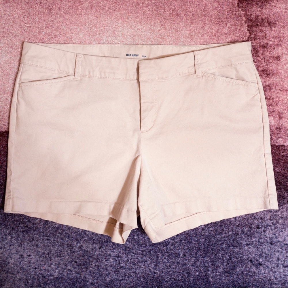 Old Navy Pixie Chino Shorts 3.5” Sz 14 Pink